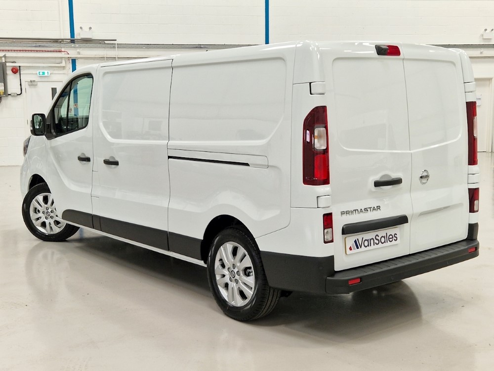 Nissan Primastar 30 L2 Diesel 2.0 dCi 170ps H2 Tekna Van