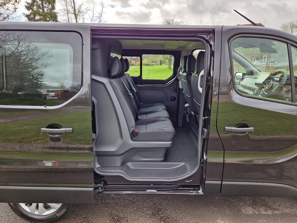 Nissan Primastar 30 L1 Diesel 2.0 dCi 170ps H1 Tekna Van