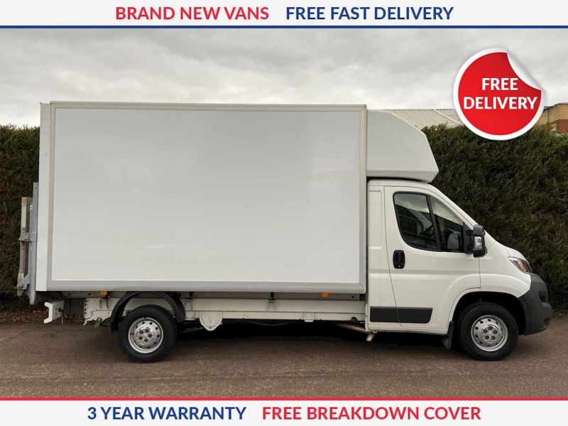 Vauxhall Movano-e Luton vs Volkswagen E-Crafter Luton